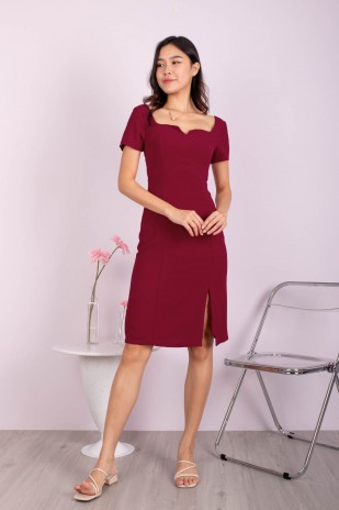 Fiora Notched Dress in Wine