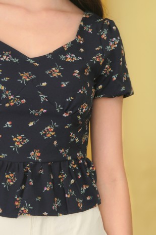 Neola Floral Top in Navy (MY)
