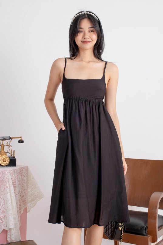 Steph Babydoll Midi Dress in Black