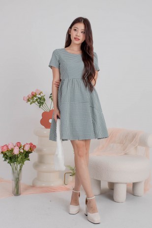 Subi Gingham Tiered Dress in Green