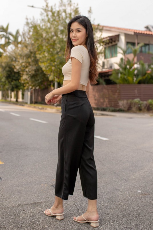 sheria-square-neck-crop-top-in