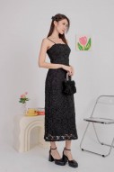 Kayhre Floral Textured Midi Dress in Black