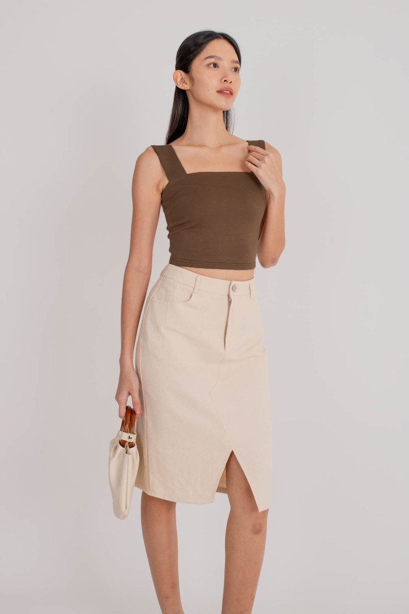 Division Straight Neck Crop Top in Mocha