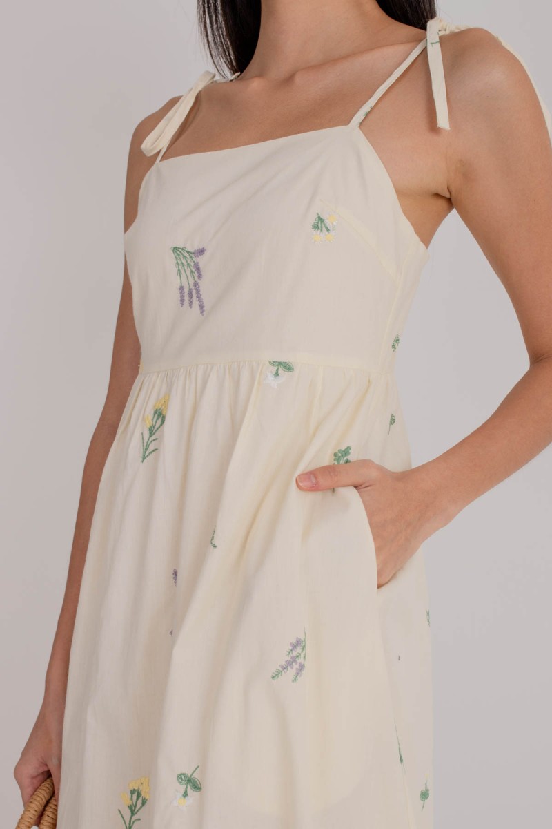 Finoa Embroidery Tie-Strap Dress in Cream