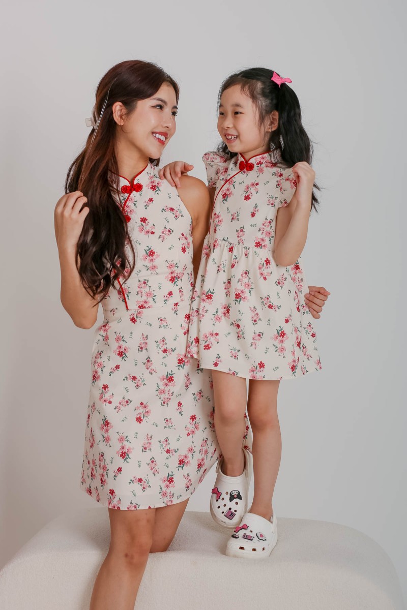 Cherish Contrast Trim Cheongsam Dress in Red