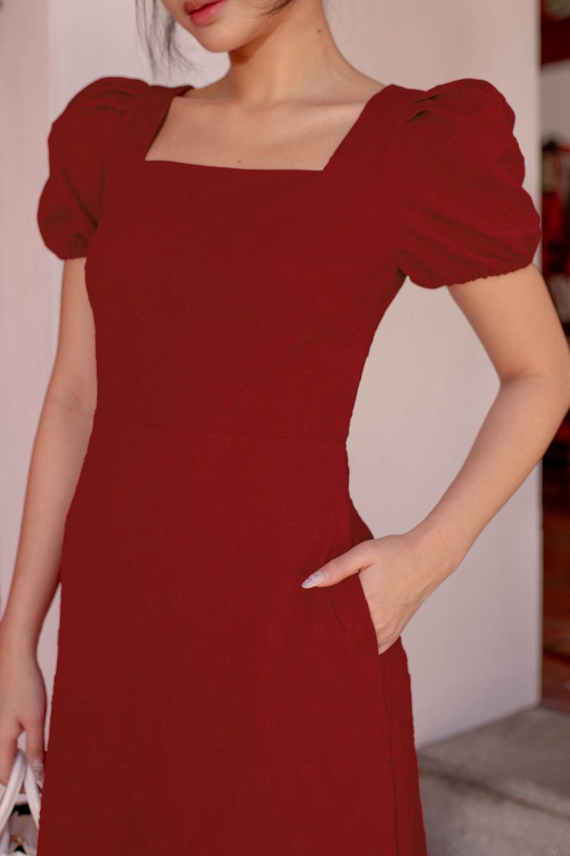 Kevonne Square-Neck Textured Dress in Wine