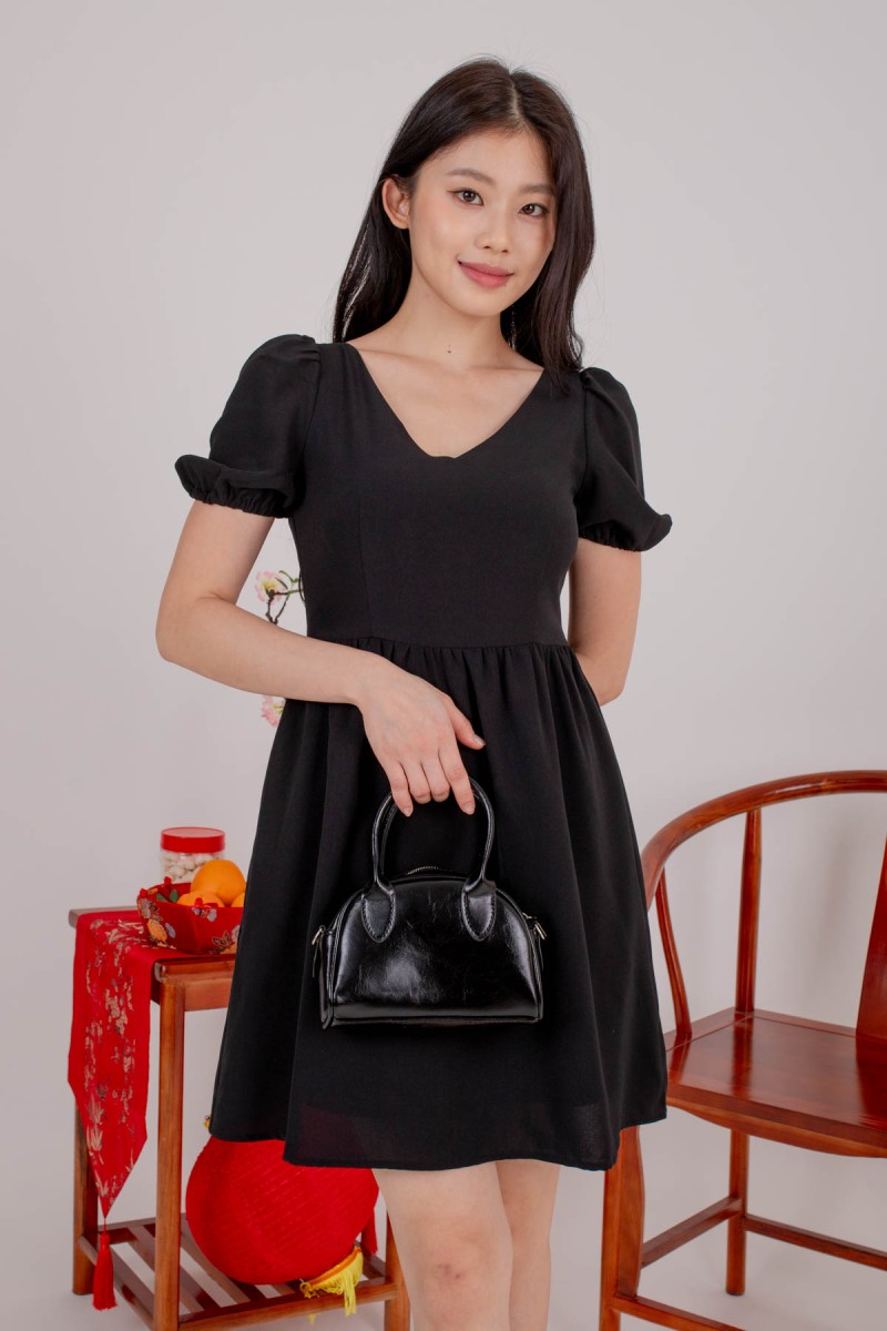 Cheya Padded Tie-Back Puff Dress in Black