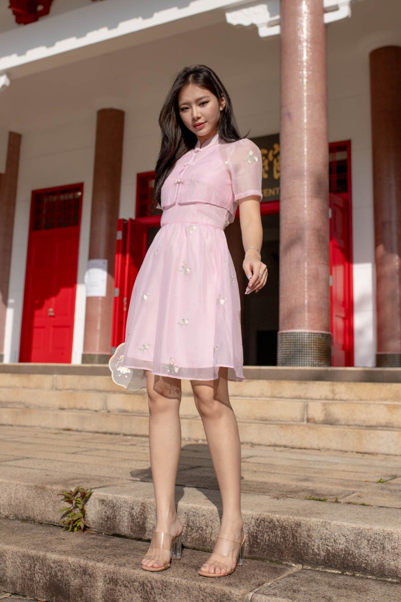 Symphony Embroidered Cheongsam Set in Blush