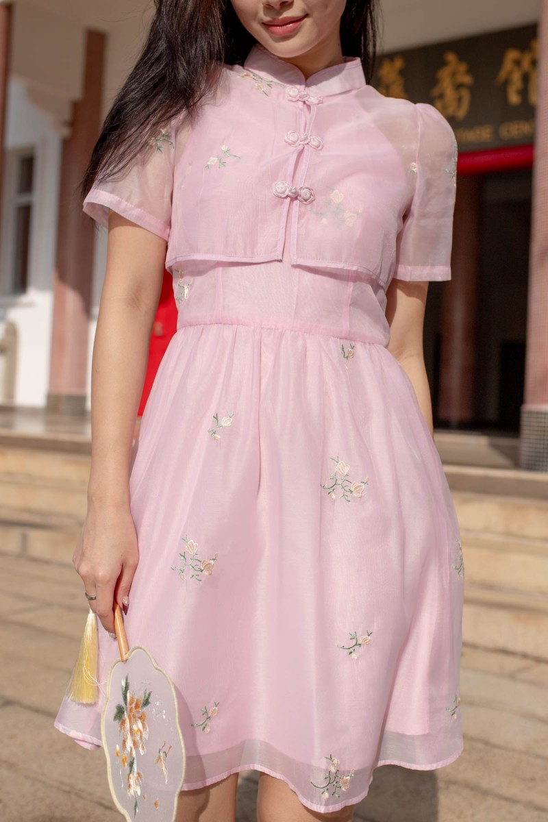 Symphony Embroidered Cheongsam Set in Blush