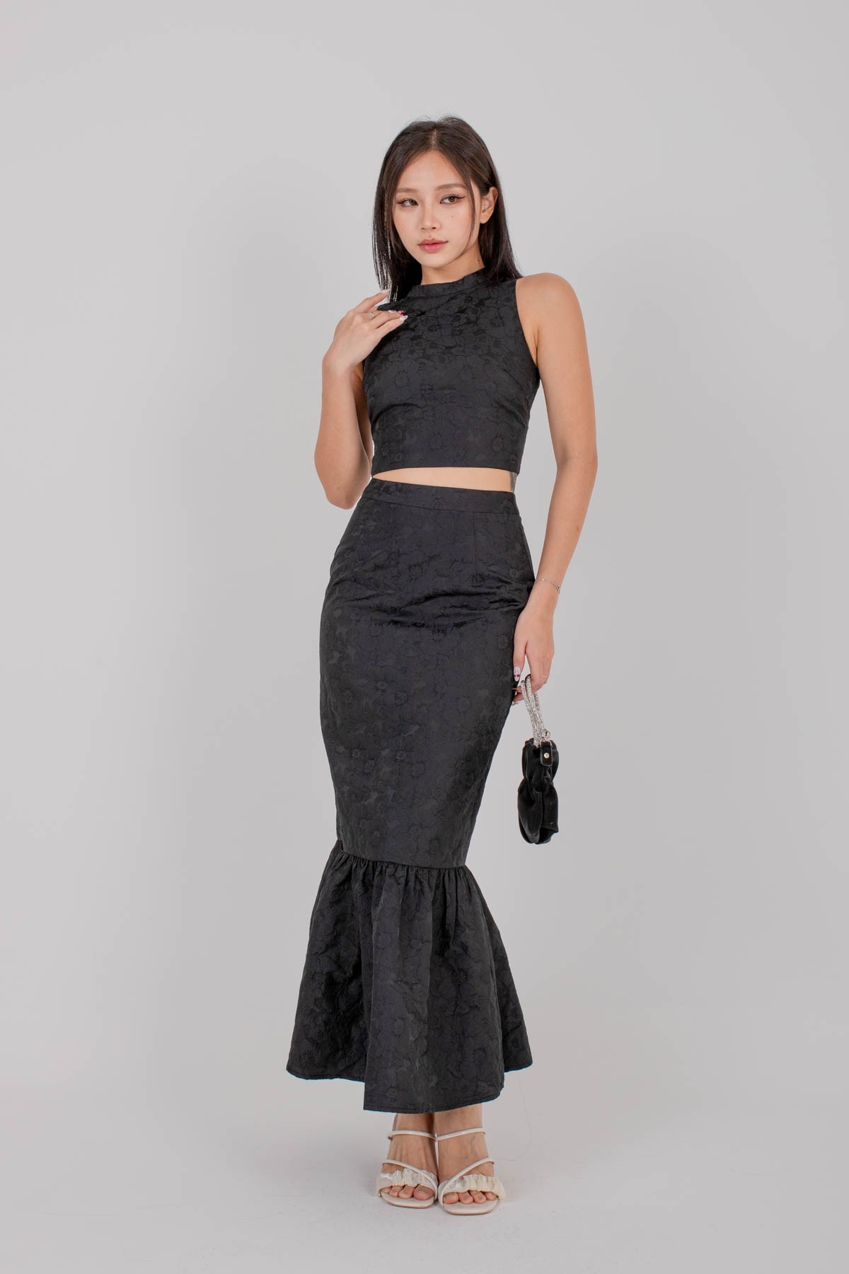 orietta-mermaid-skirt-in-black.jpg