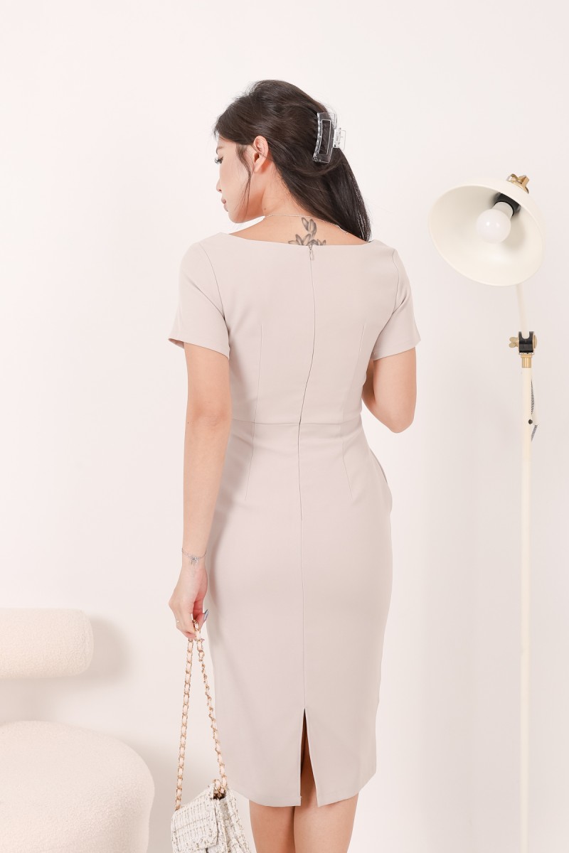 Elsey Sweetheart Dress in Taupe