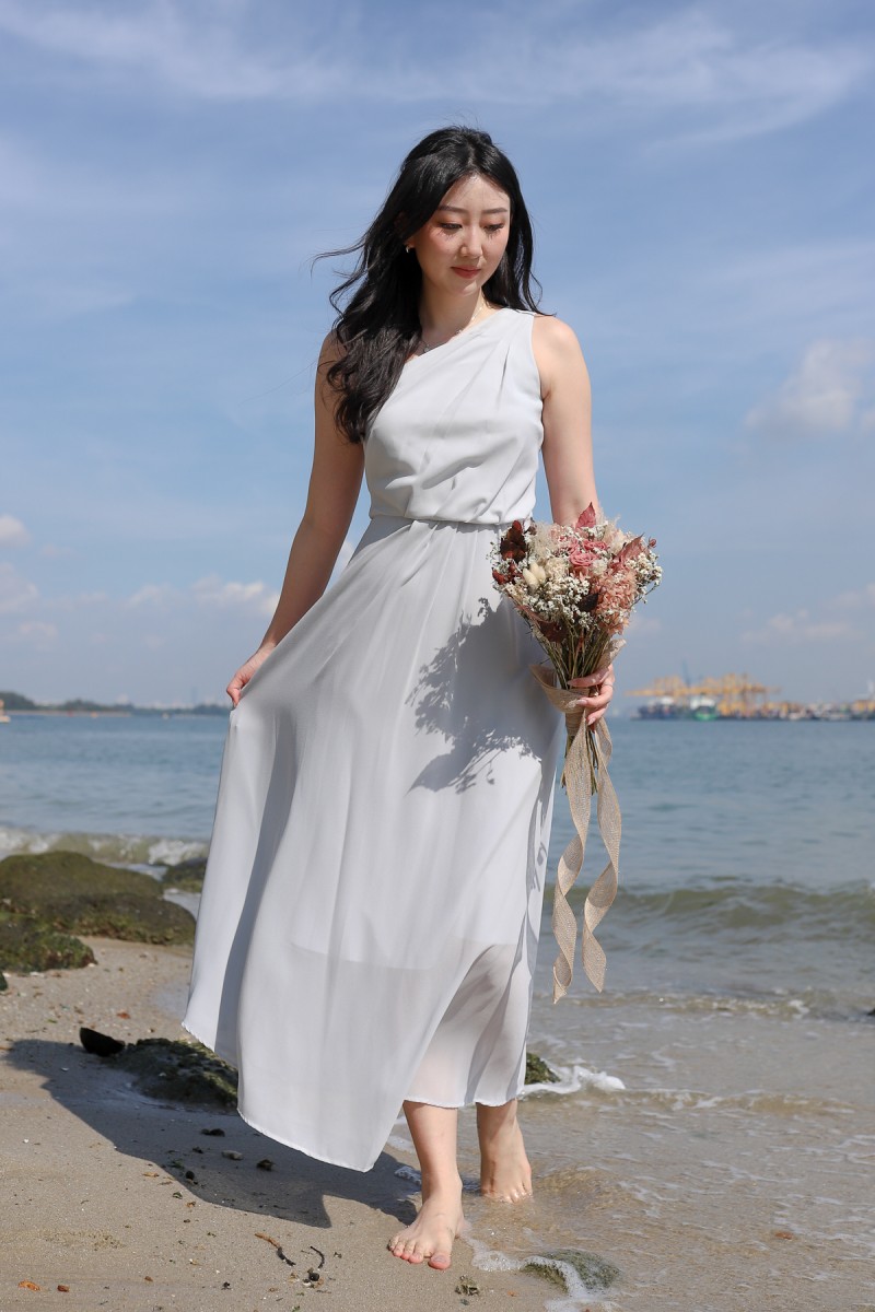 Junia Toga Off-Shoulder Dress in Platinum