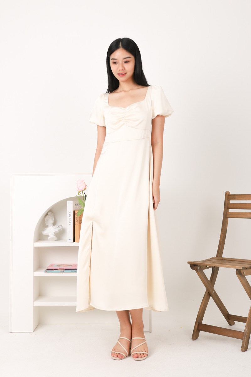 Arissa Sweetheart Neckline Dress in Cream