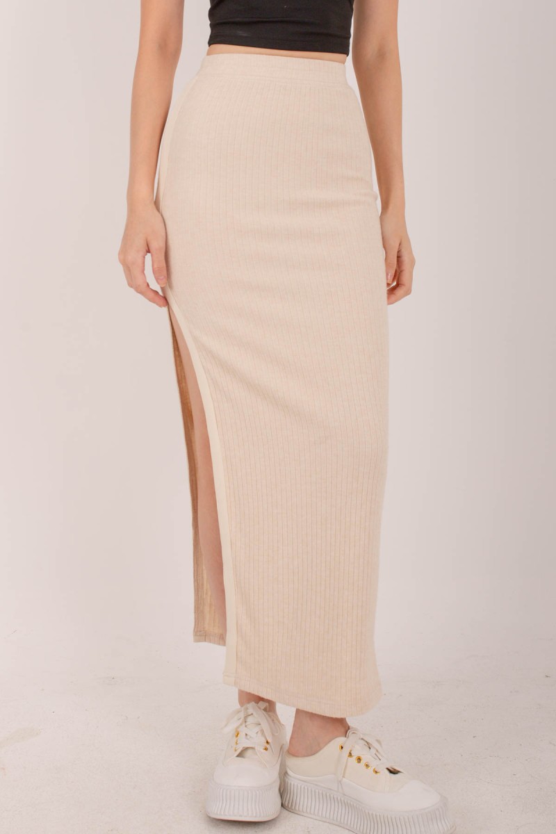 Advance Knitted Skirt in Cream