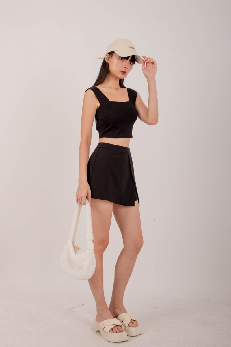 Bowie Square Sleeveless Padded Top in Black