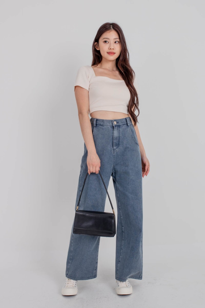 RESTOCK3: Dynamics Square-Neck Crop Top in Cream