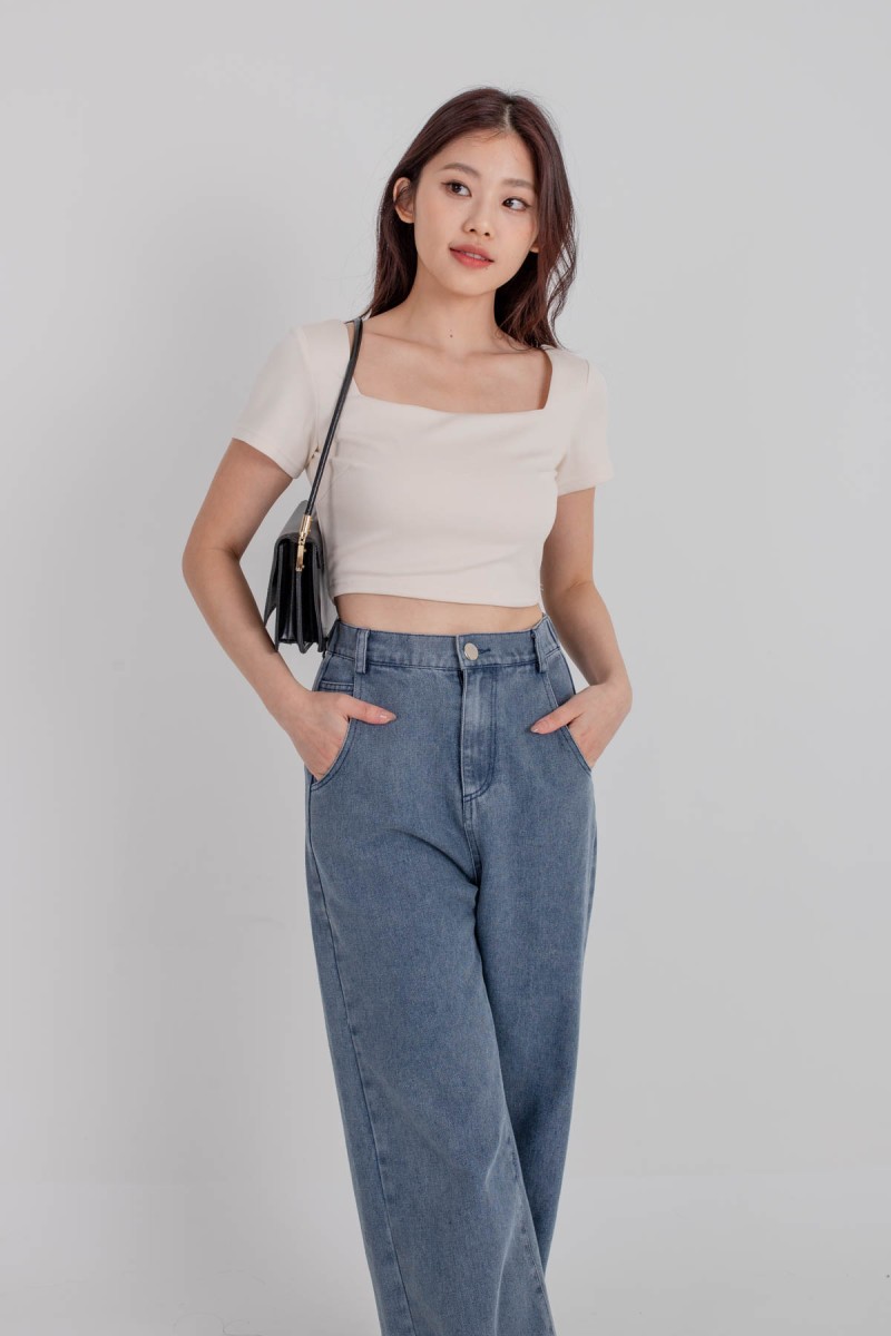 RESTOCK3: Dynamics Square-Neck Crop Top in Cream