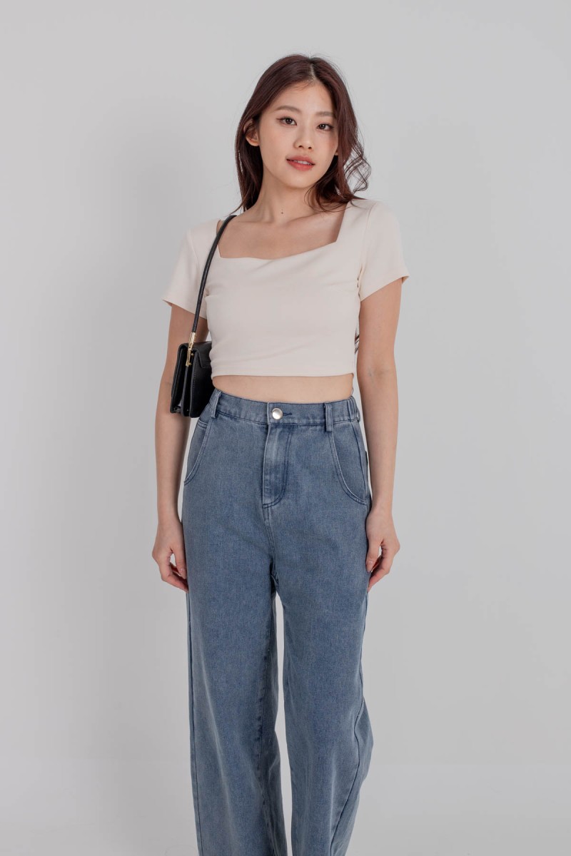 RESTOCK3: Dynamics Square-Neck Crop Top in Cream