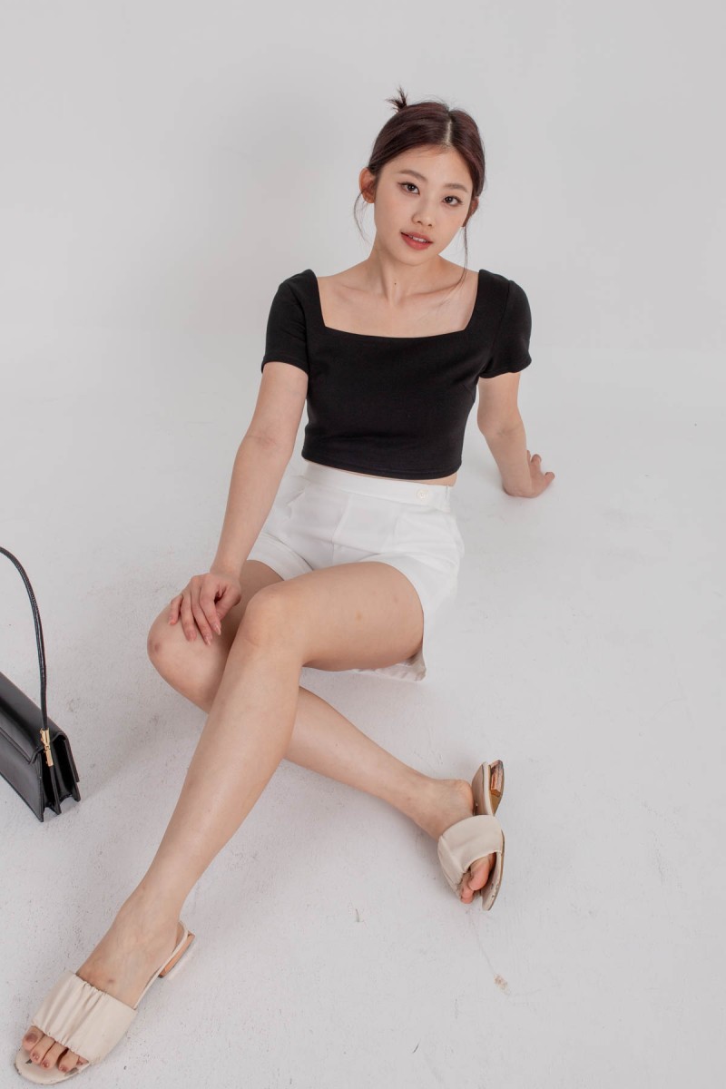 RESTOCK3: Dynamics Square-Neck Crop Top in Black