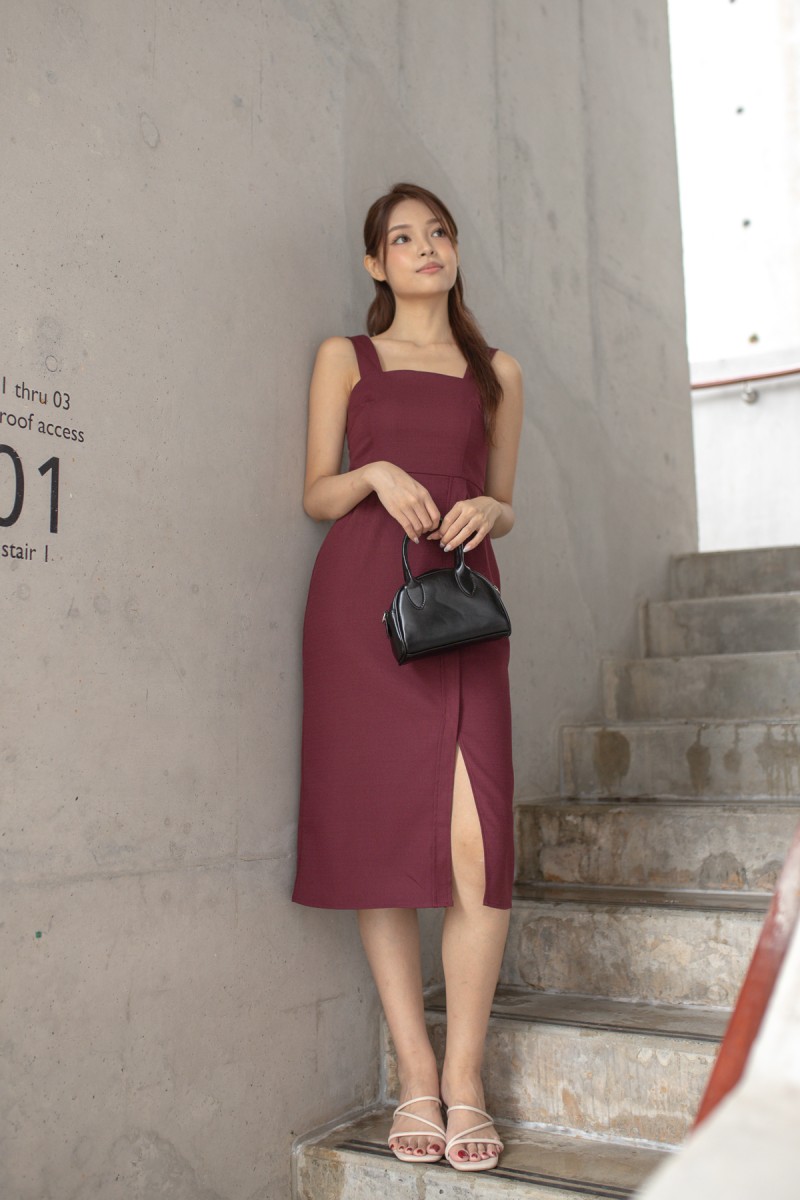 Kalia Square Neck Sheath Dress in Wine