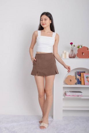 Vesper Ruched Basic Crop Top in White (MY)