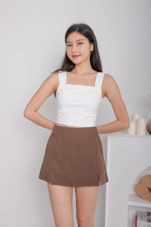 Vesper Ruched Basic Crop Top in White (MY)