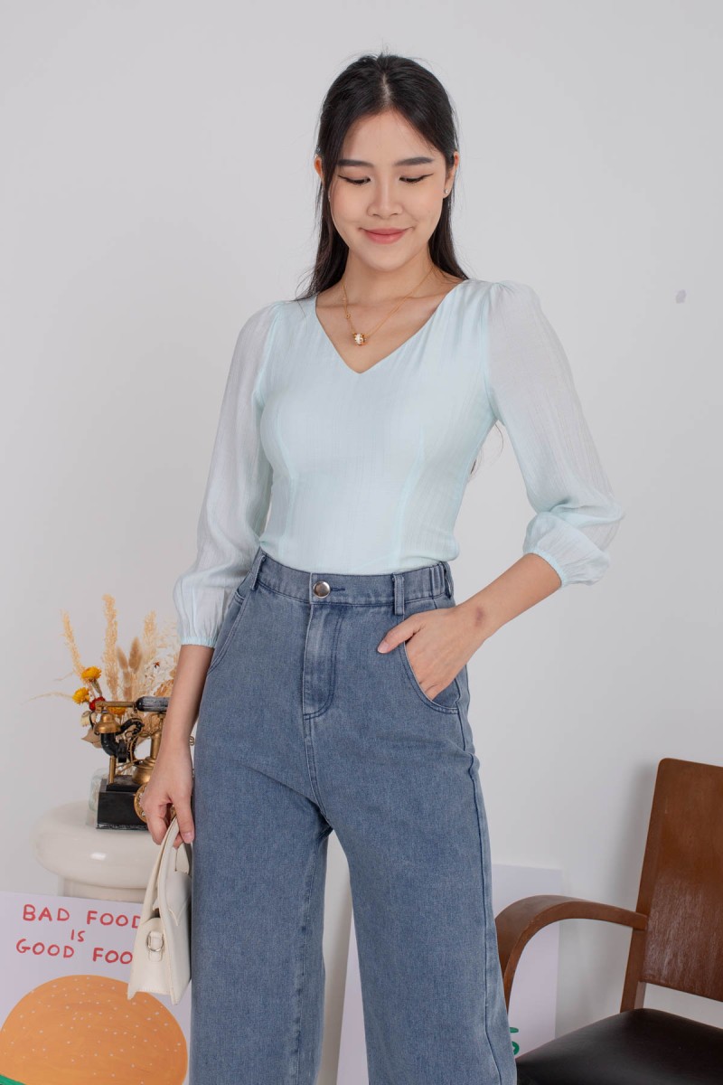 Vonica V-Neck Sleeved Top in Blue (MY)