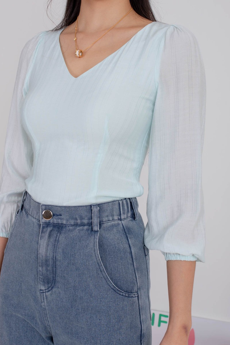 Vonica V-Neck Sleeved Top in Blue (MY)